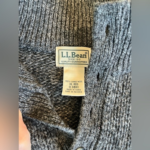 L.L. Bean Men’s 100% Gray Lambs Wool Sweater Pullover Henley Size XL Classic - Picture 5 of 8